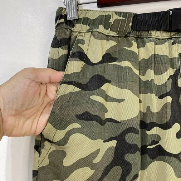 NWT Pam & Gela Camo Cargo Pants with Belt Size S Multicolor - Picture 5 of 13